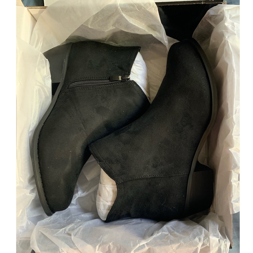 Black low dip ankle bootie
